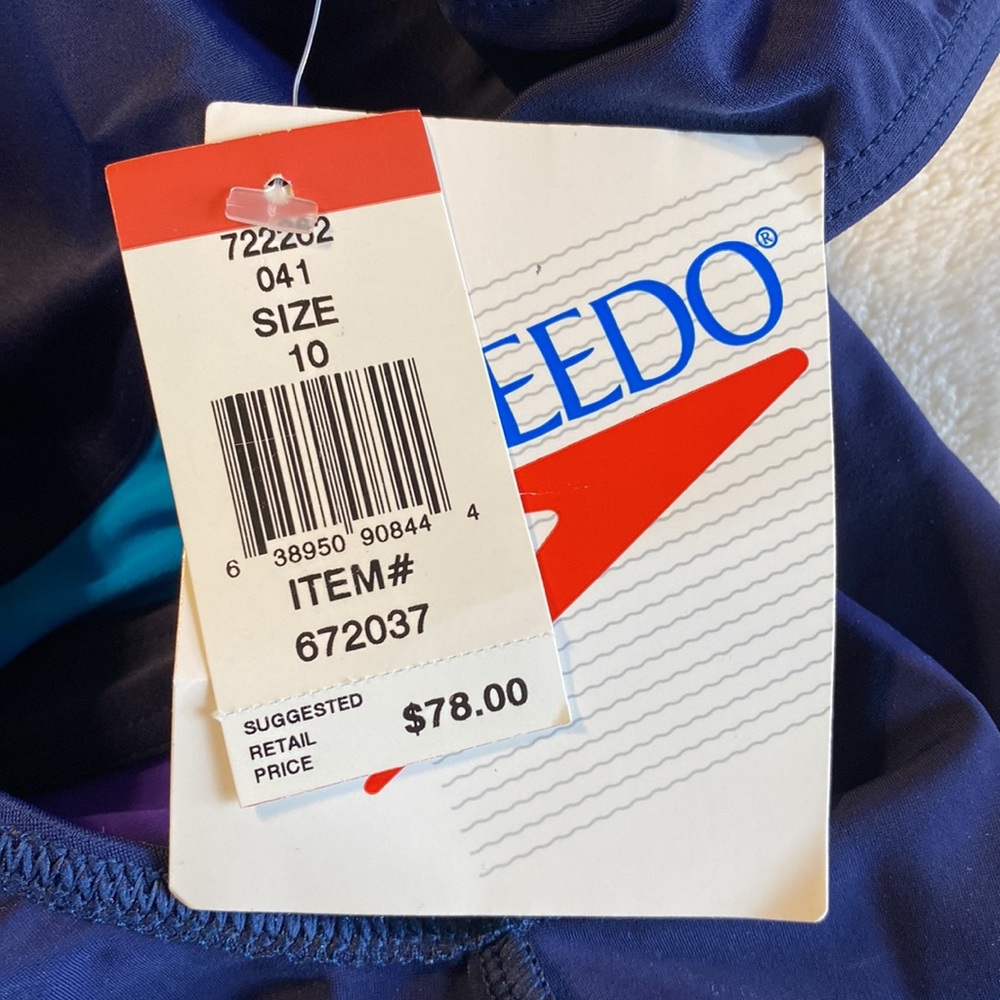 Ladies Speedo Swimsuit - Picture 5 of 6